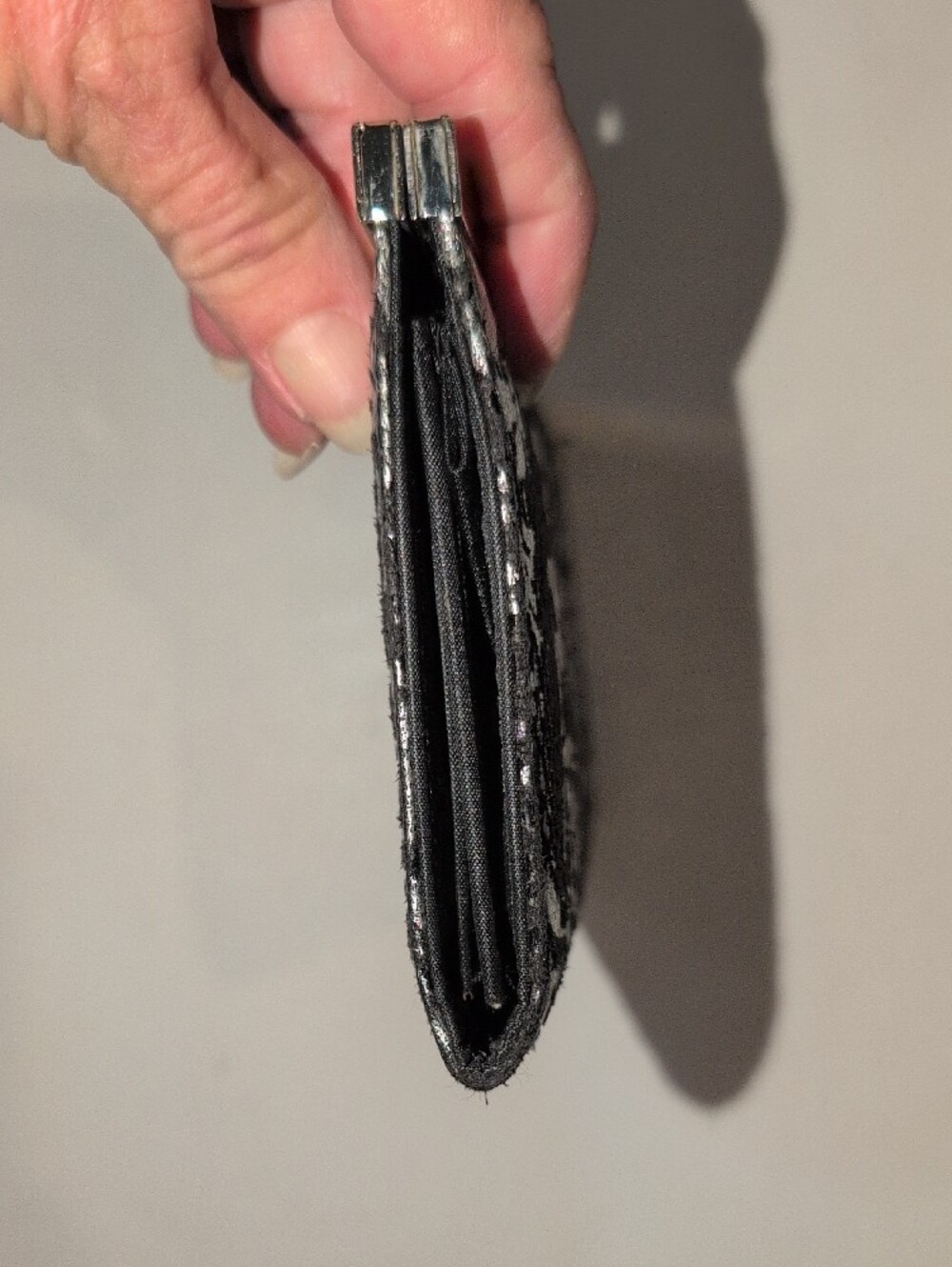 Black and Silver Floral Evening Clutch - Picture 4 of 10
